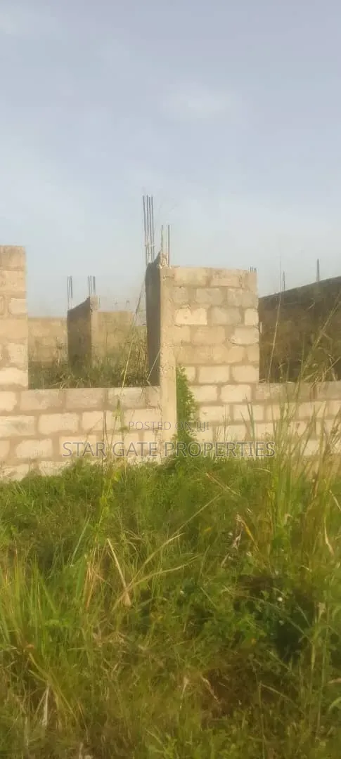 4 Bedrooms House for Sale at Ahenema Kokoben