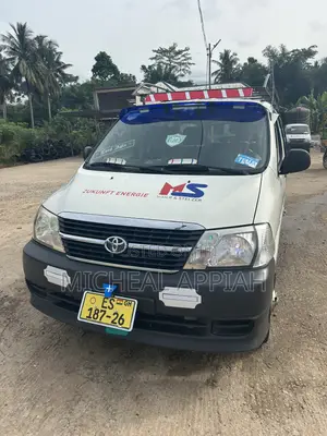 Toyota HiAce 2010 White