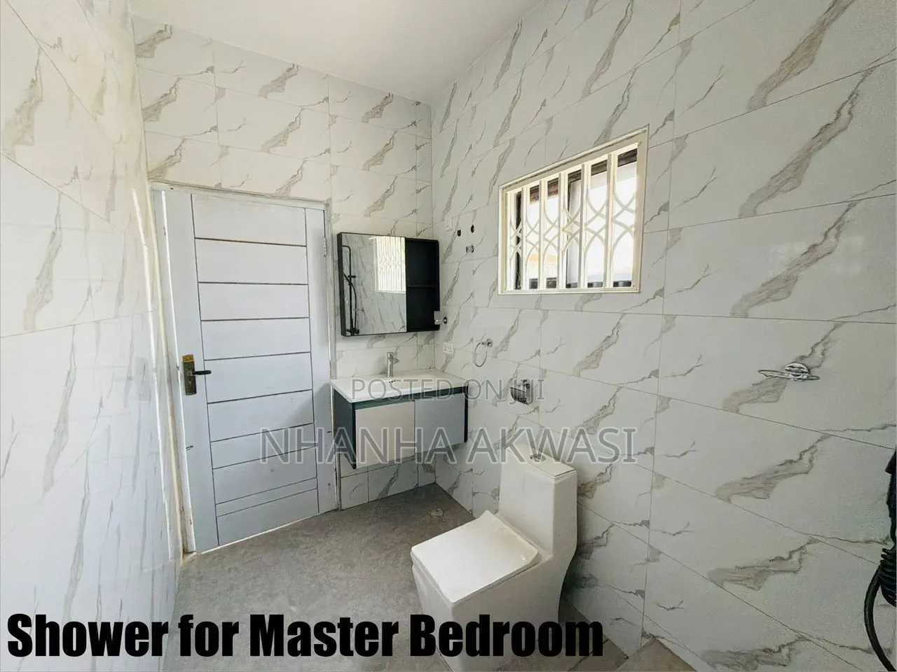 3bdrm House in 3Bedrooms House, Sakumono for sale
