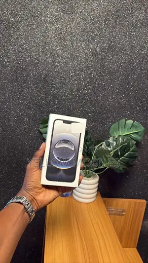 New Apple iPhone 16e 128 GB Black