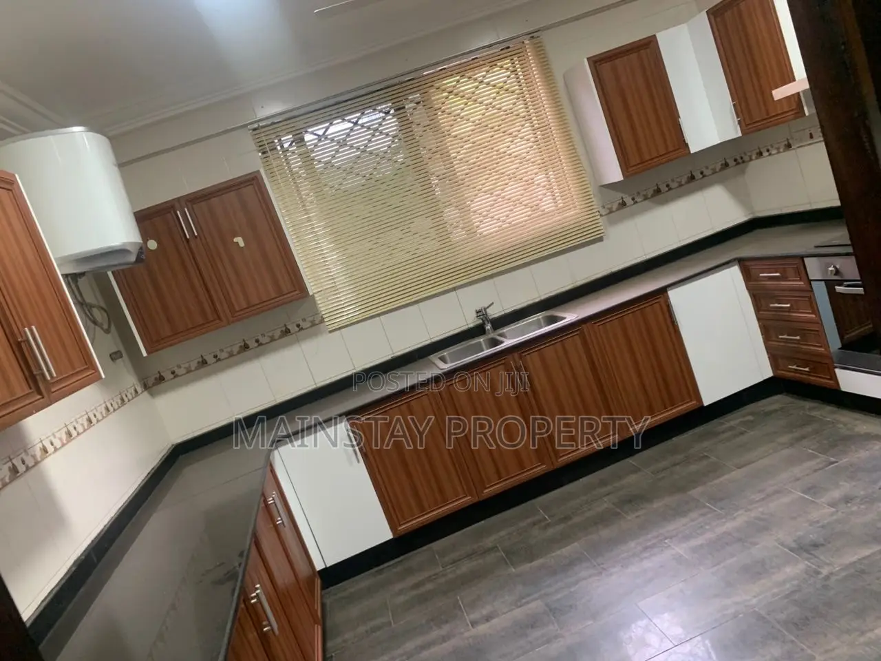 4bdrm House in Mainstay Estates, Airport Residential Area for rent