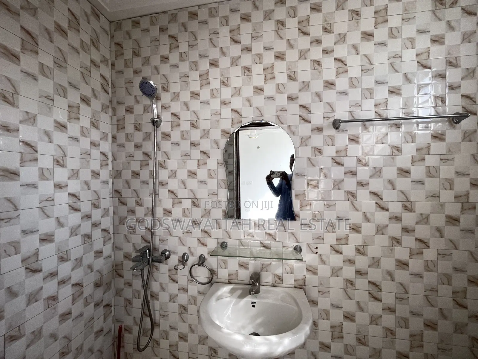 3bdrm Apartment in East Legon, Adjiriganor for rent