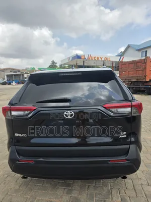Toyota RAV4 LE AWD 2020 Black
