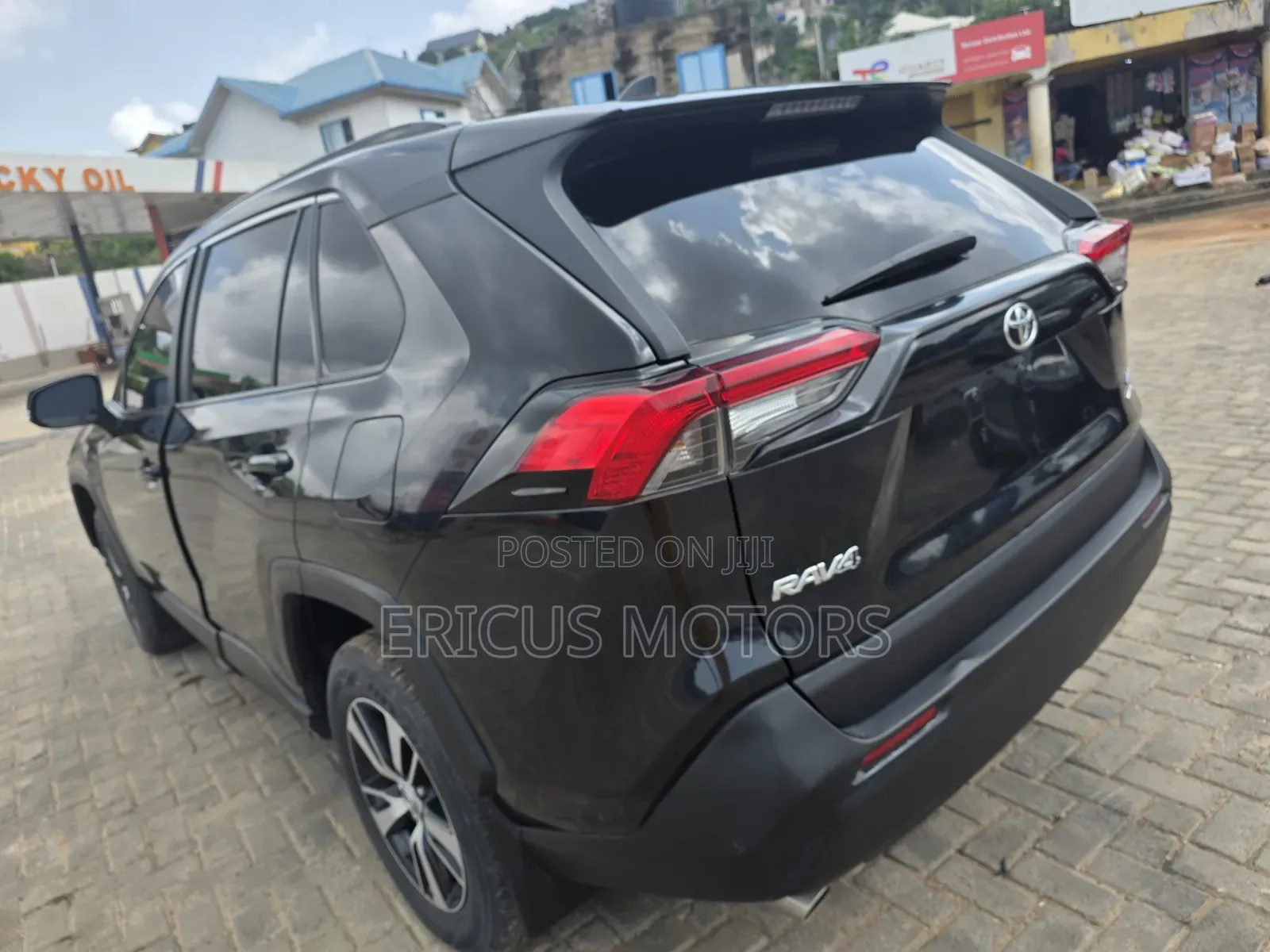 Toyota RAV4 LE AWD 2020 Black