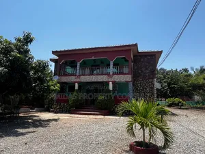 10bdrm House in Kokrobite, Ga South Municipal for sale