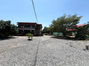 10bdrm House in Kokrobite, Ga South Municipal for sale