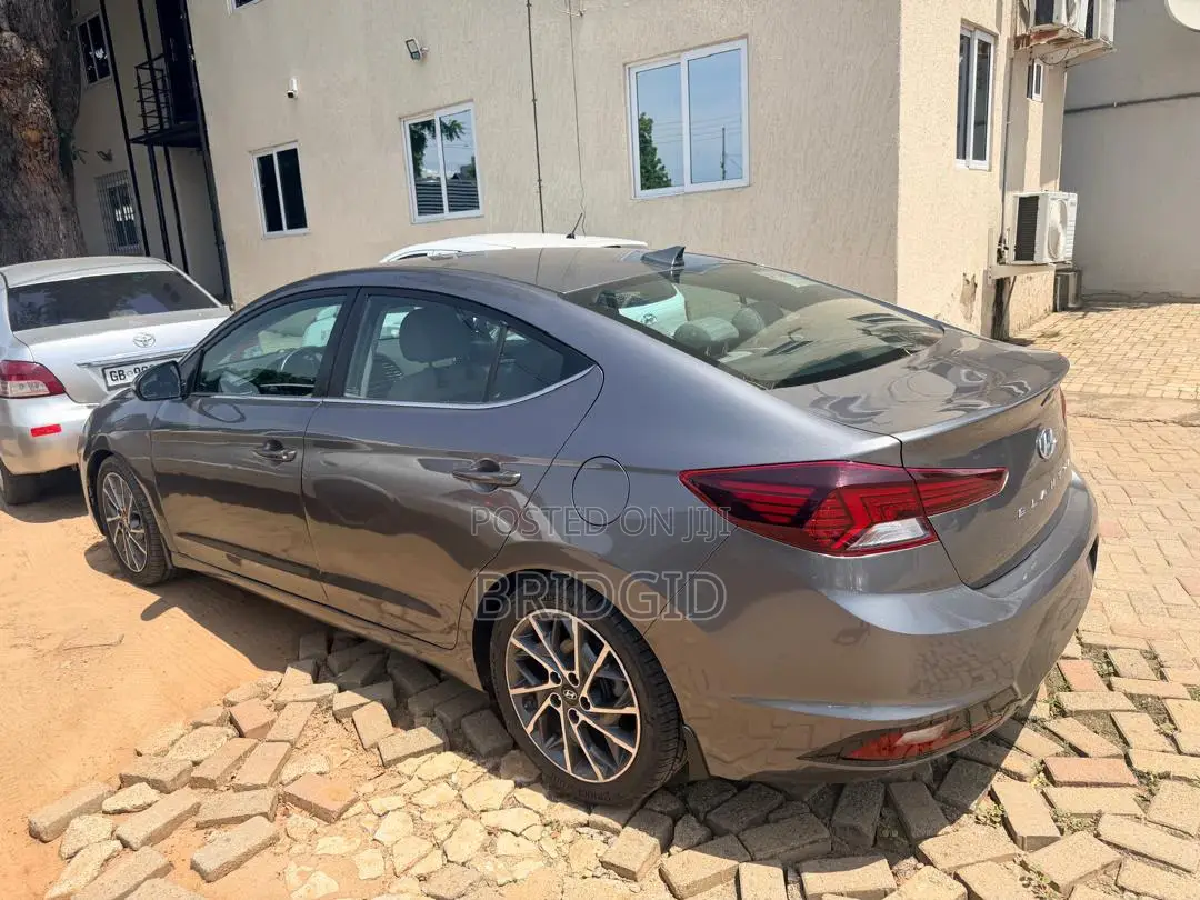 Hyundai Elantra Limited 2020 Gray