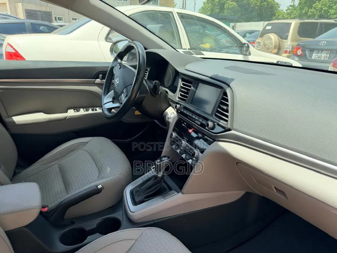 Hyundai Elantra Limited 2020 Gray