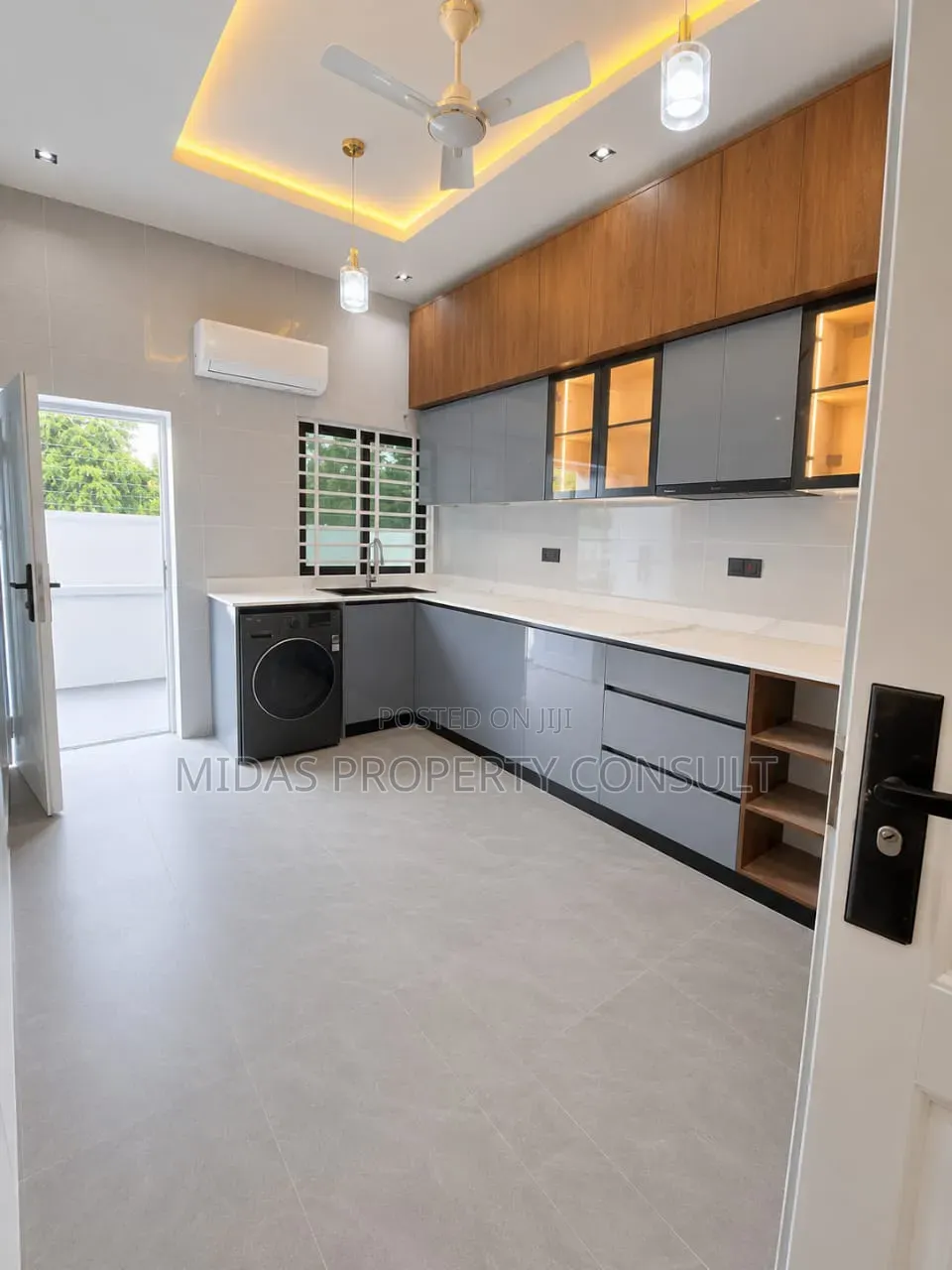 3bdrm House in Franko Estate, Kwabenya for sale