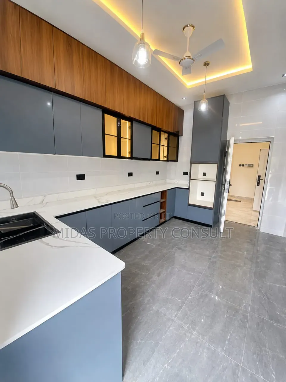 3bdrm House in Franko Estate, Kwabenya for sale