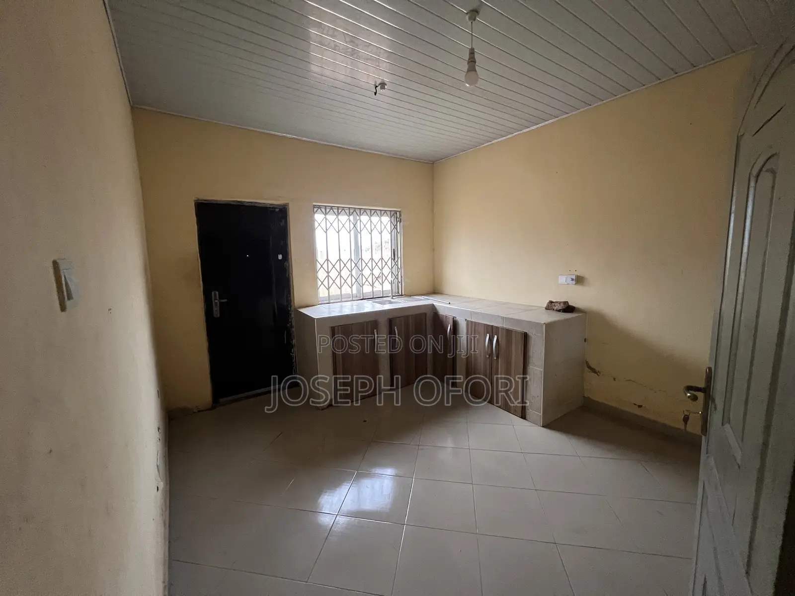 6bdrm House in Tema Metropolitan for sale
