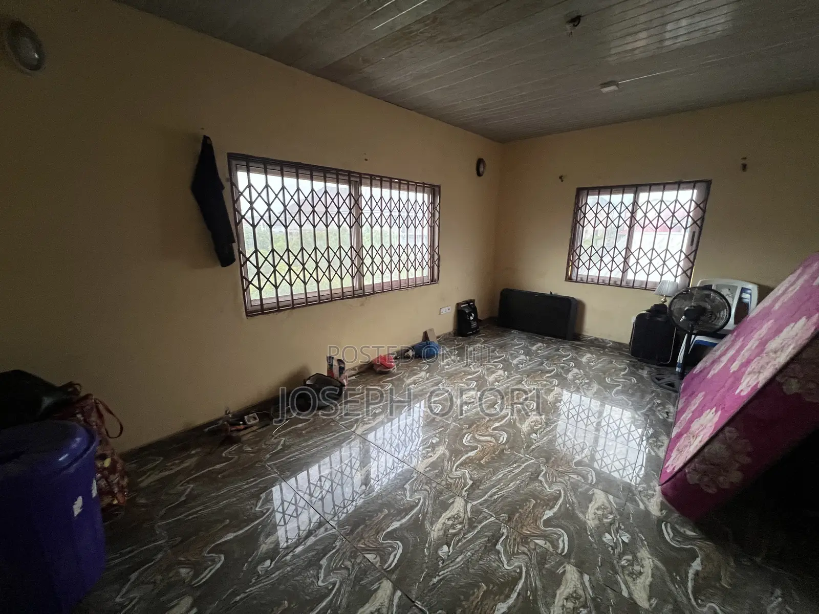6bdrm House in Tema Metropolitan for sale