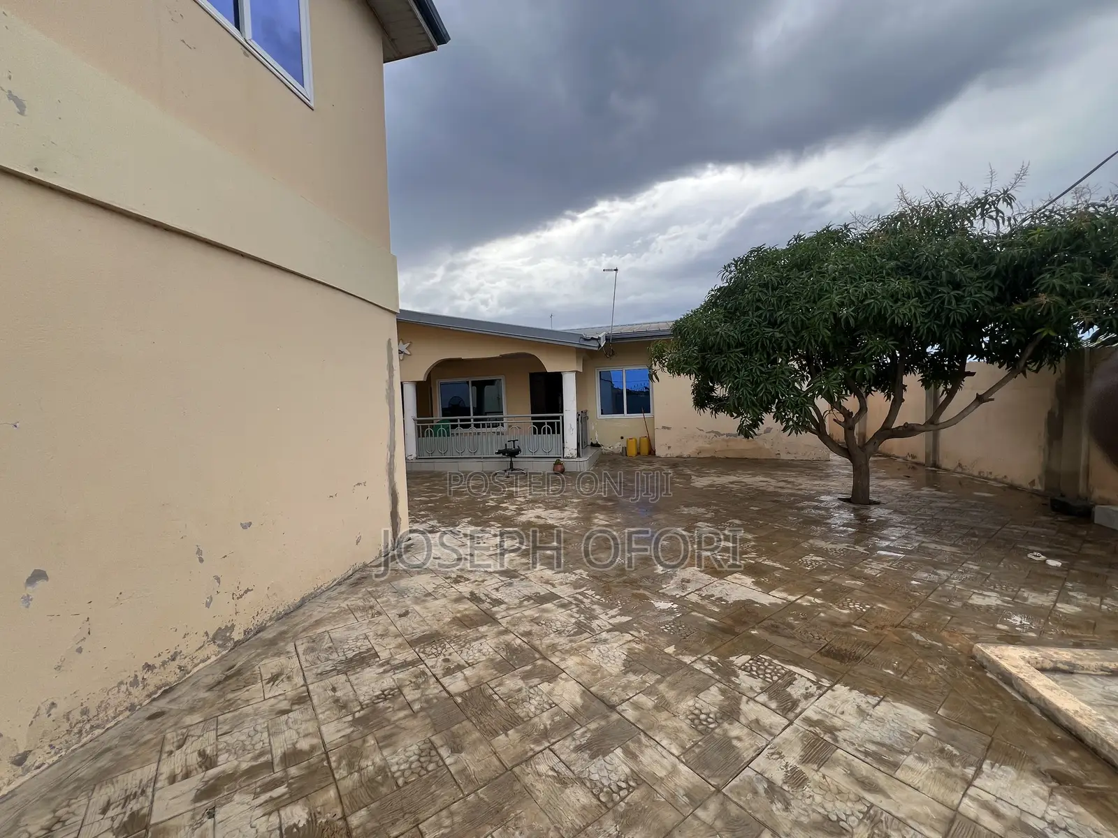 6bdrm House in Tema Metropolitan for sale