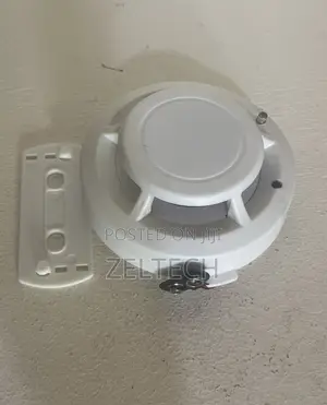 Independent Battery Smoke Detector