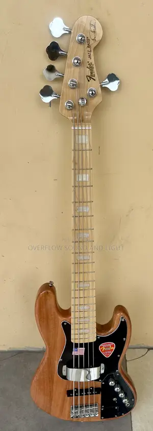 Fender 5 Strings Active Jazz Bass Guitar