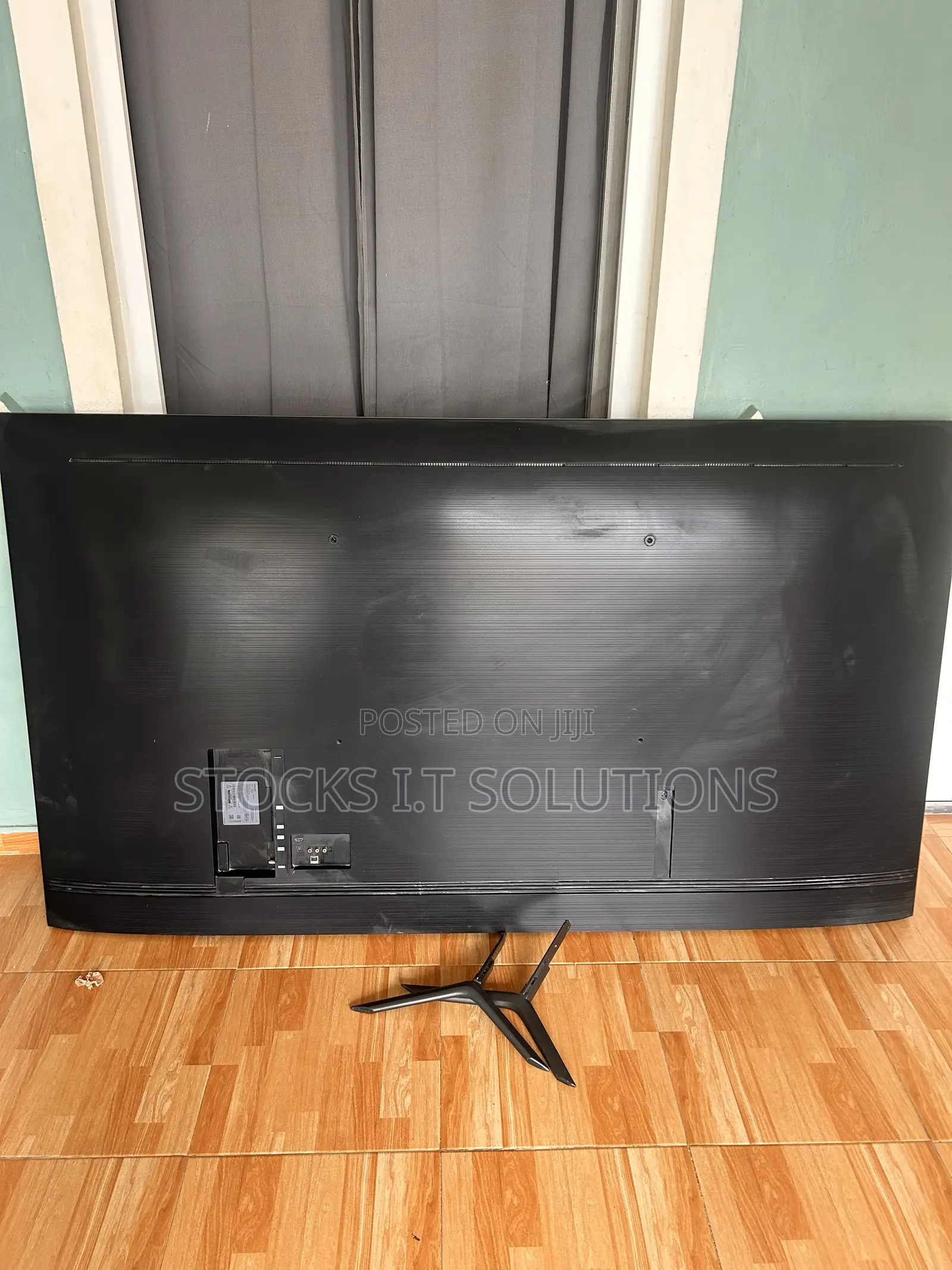 Samsung Smart Slim Tv 82inch