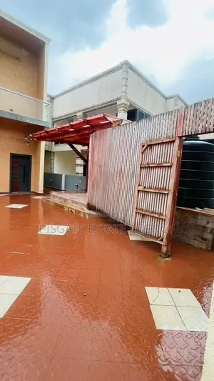 4bdrm House in Kwabenya for sale