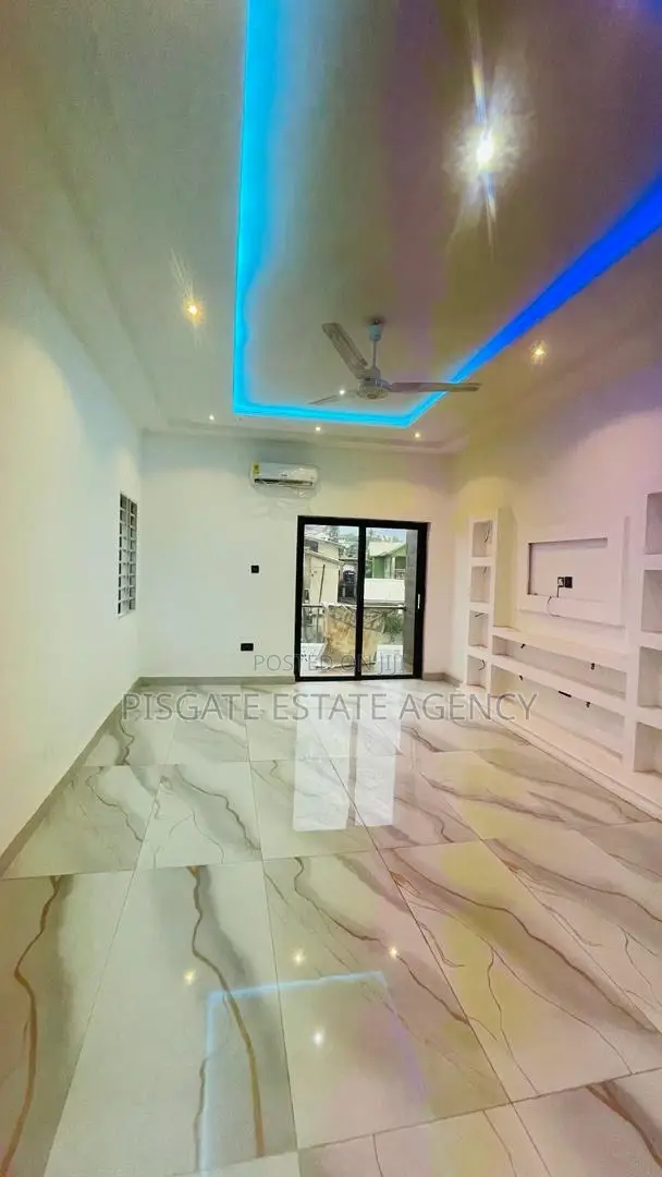 4bdrm House in Kwabenya for sale