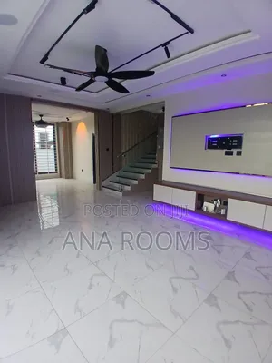 3bdrm House in Community 22, Tema Metropolitan for rent