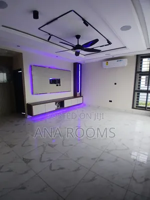 3bdrm House in Community 22, Tema Metropolitan for rent