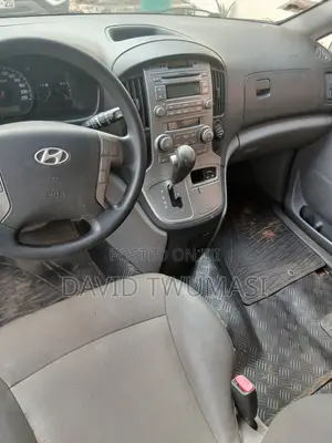 Hyundai Starex 2010 Grey