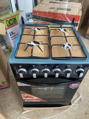 Rafiq Auto Ignition Gas Stove With 4 Burners and Glass Cover
