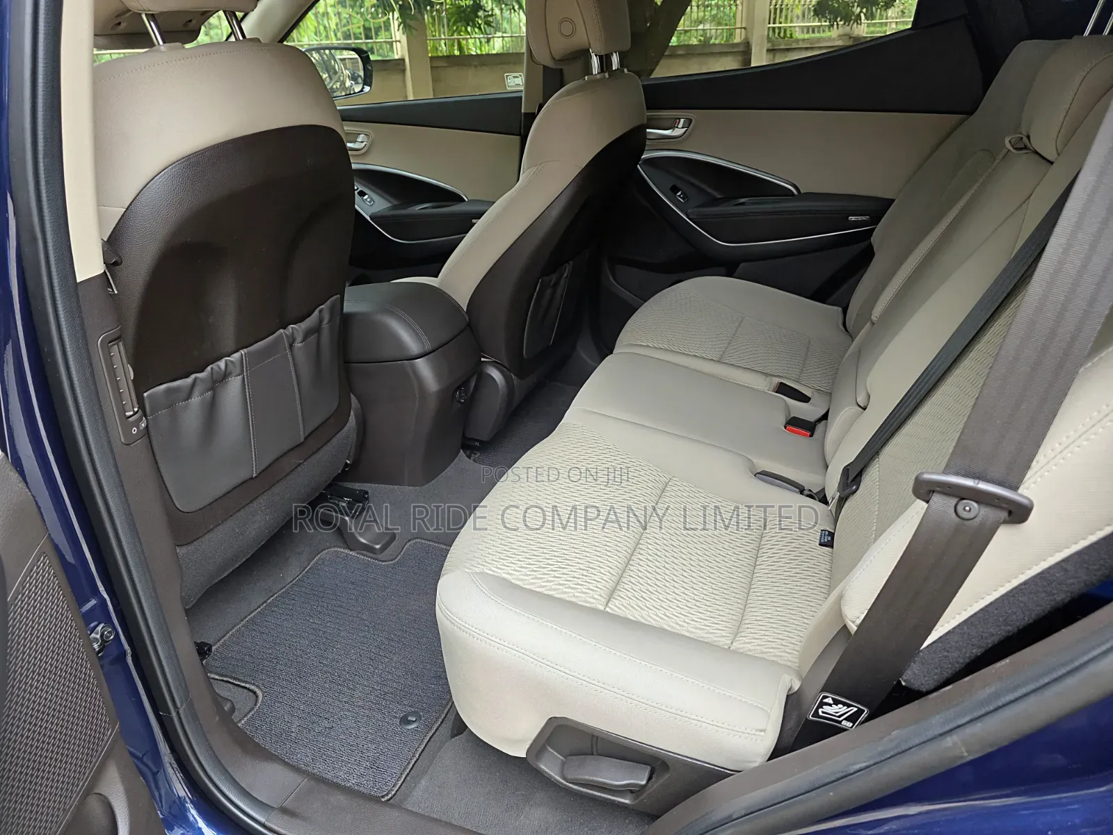 Car Rental- Hyundai Santa Fe Grey
