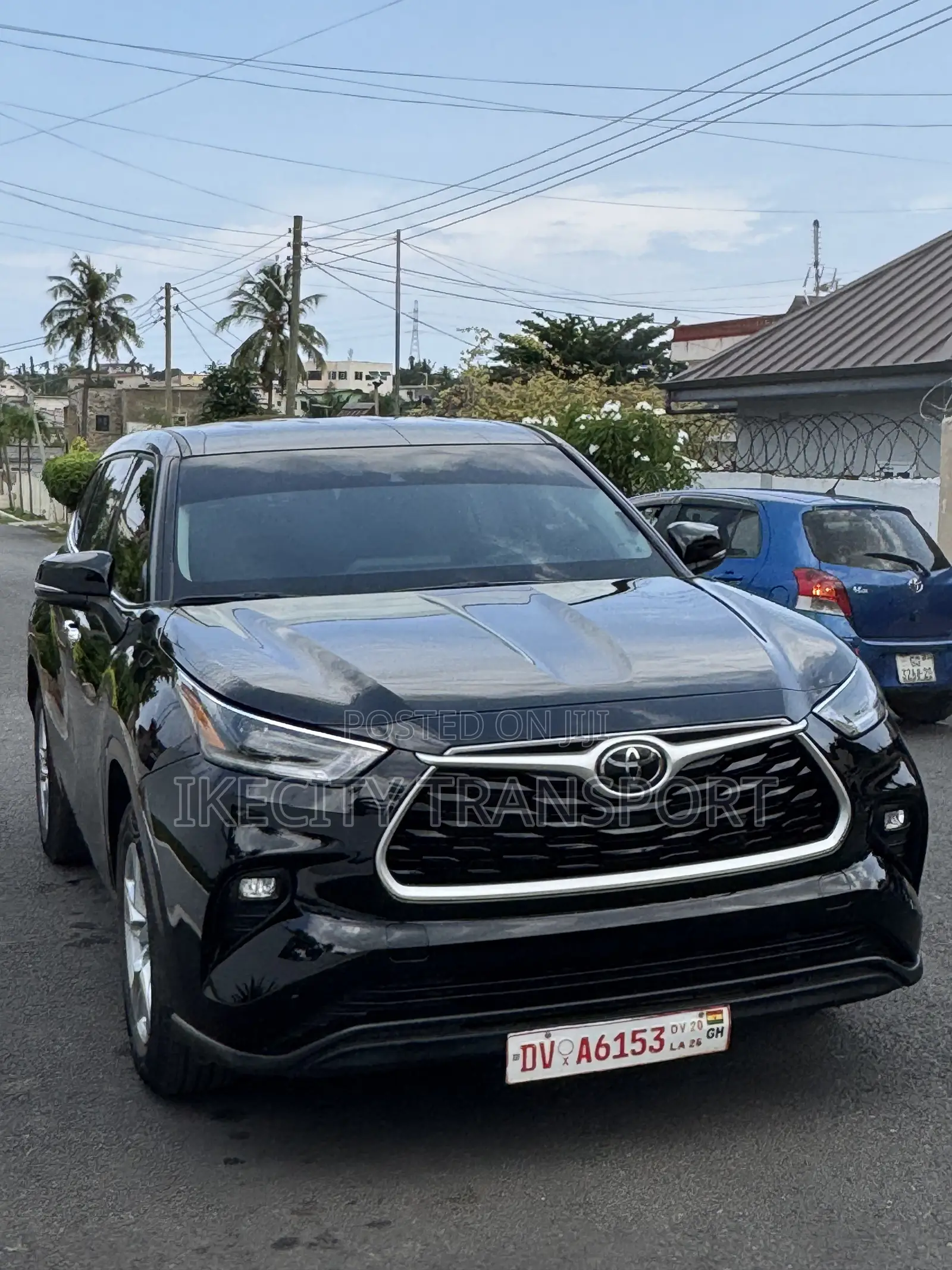Toyota Highlander LE 2021 Black