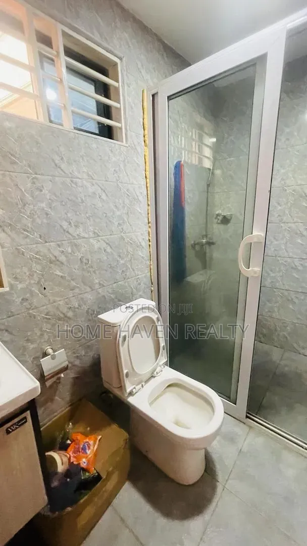 4bdrm House in Kwabenya Adwoa Sarfo for sale