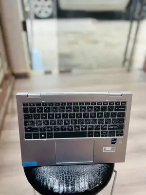 Laptop HP EliteBook 830 G9 16GB Intel Core i5 SSD 512GB