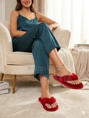 Crisscross Fluffy Bedroom Slippers
