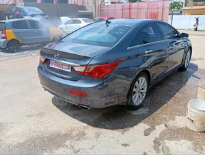 Hyundai Sonata Limited 2.0T Sedan (2.0L 4cyl 6A) 2013 Blue