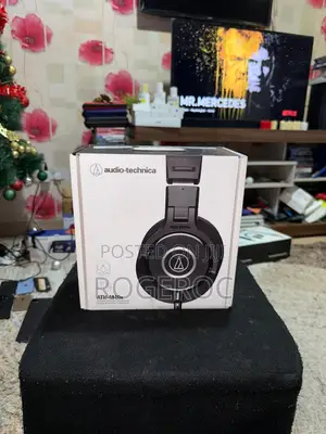 Audio-Technica Ath-M40x Professional Studio Monitor Headphone,