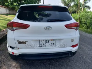Hyundai Tucson Eco FWD 2016 White
