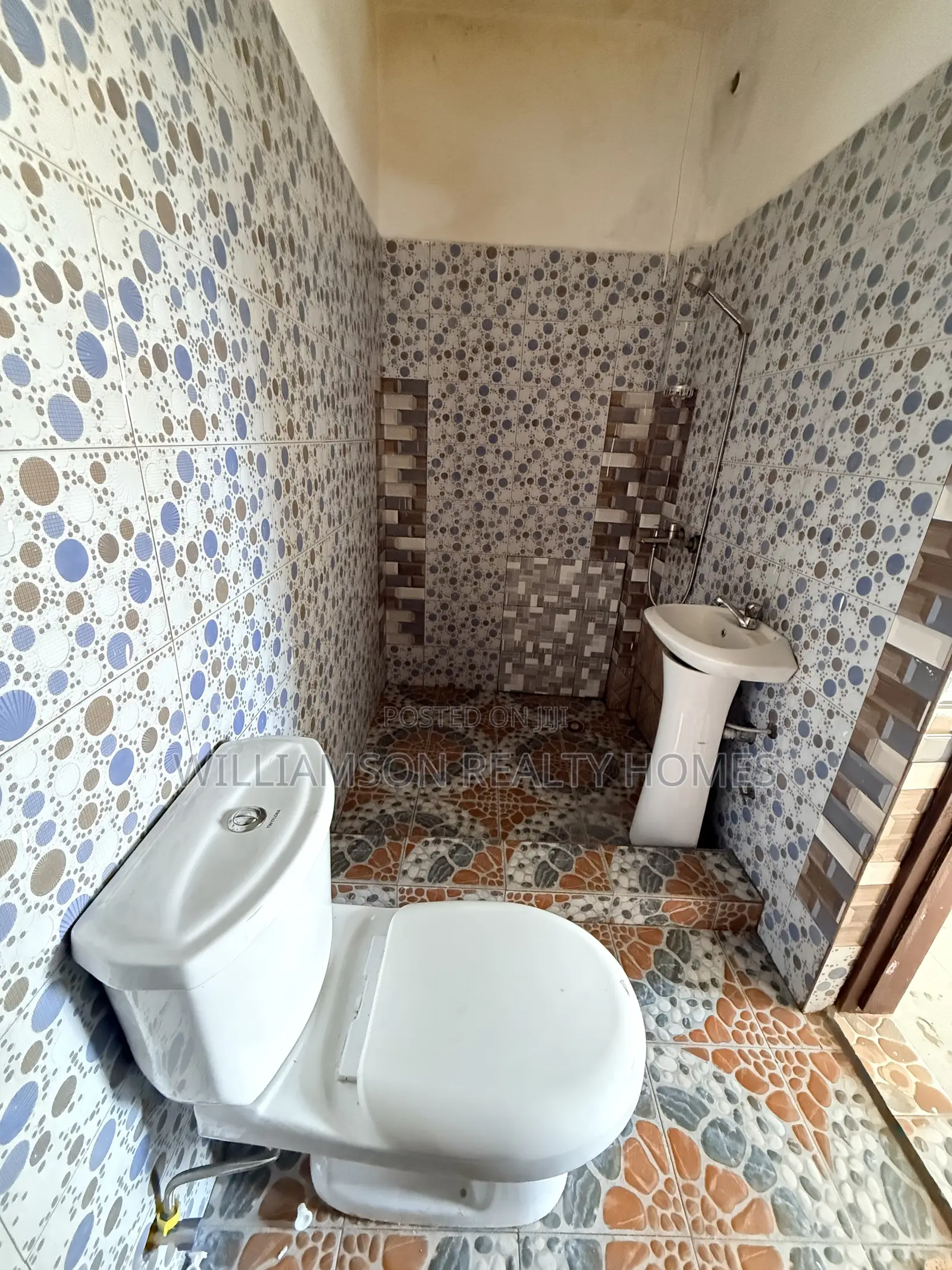 2bdrm Apartment in Hfc Estate Area, Spintex for rent