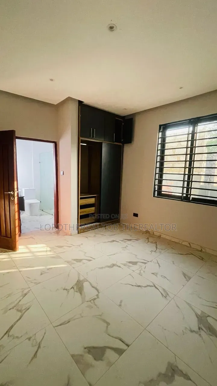3bdrm House in Pokuase for sale