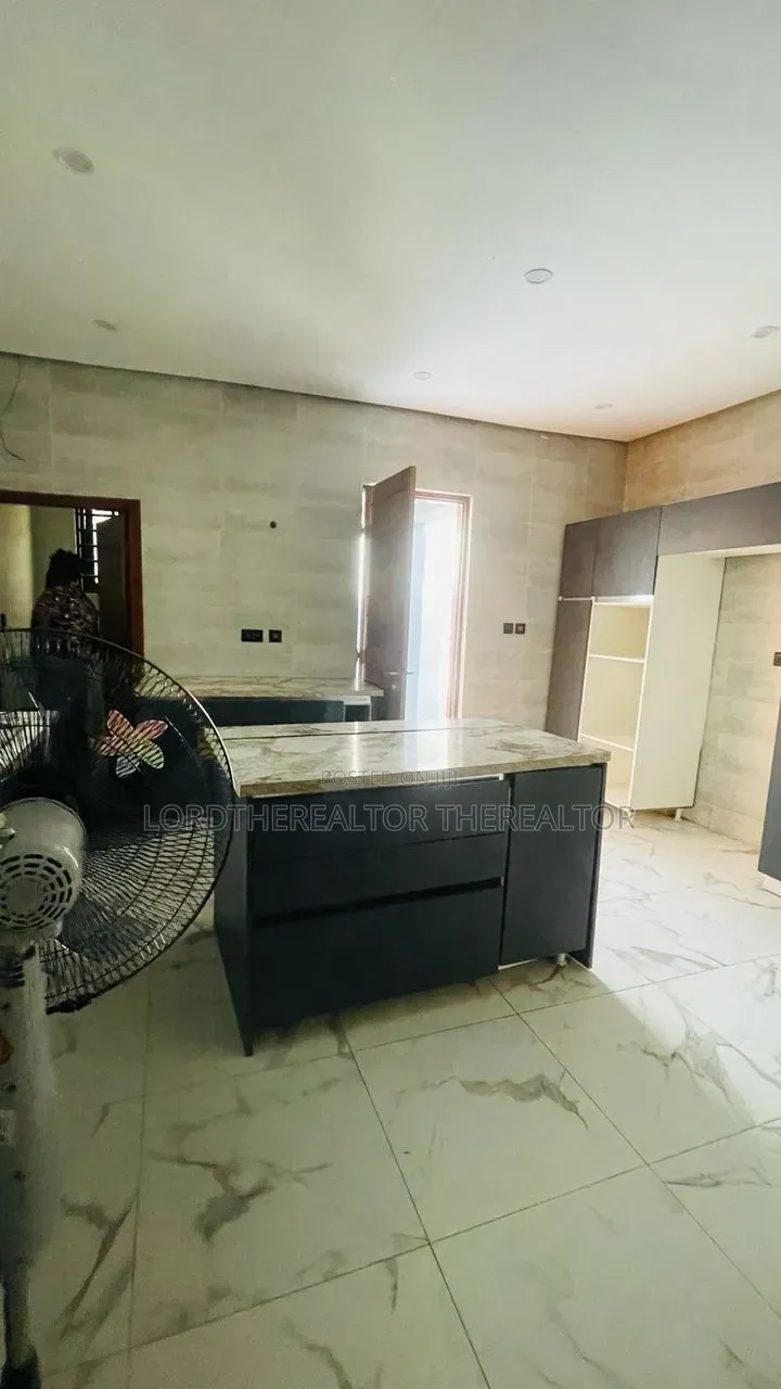 3bdrm House in Pokuase for sale