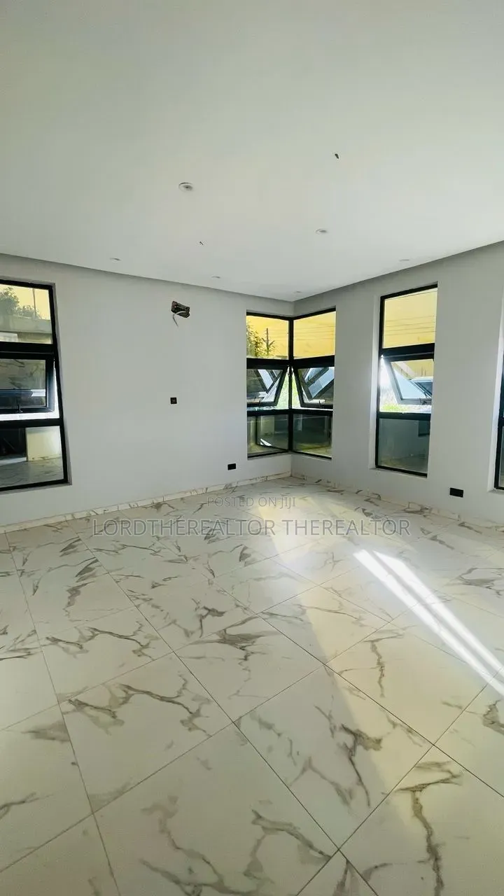 3bdrm House in Pokuase for sale