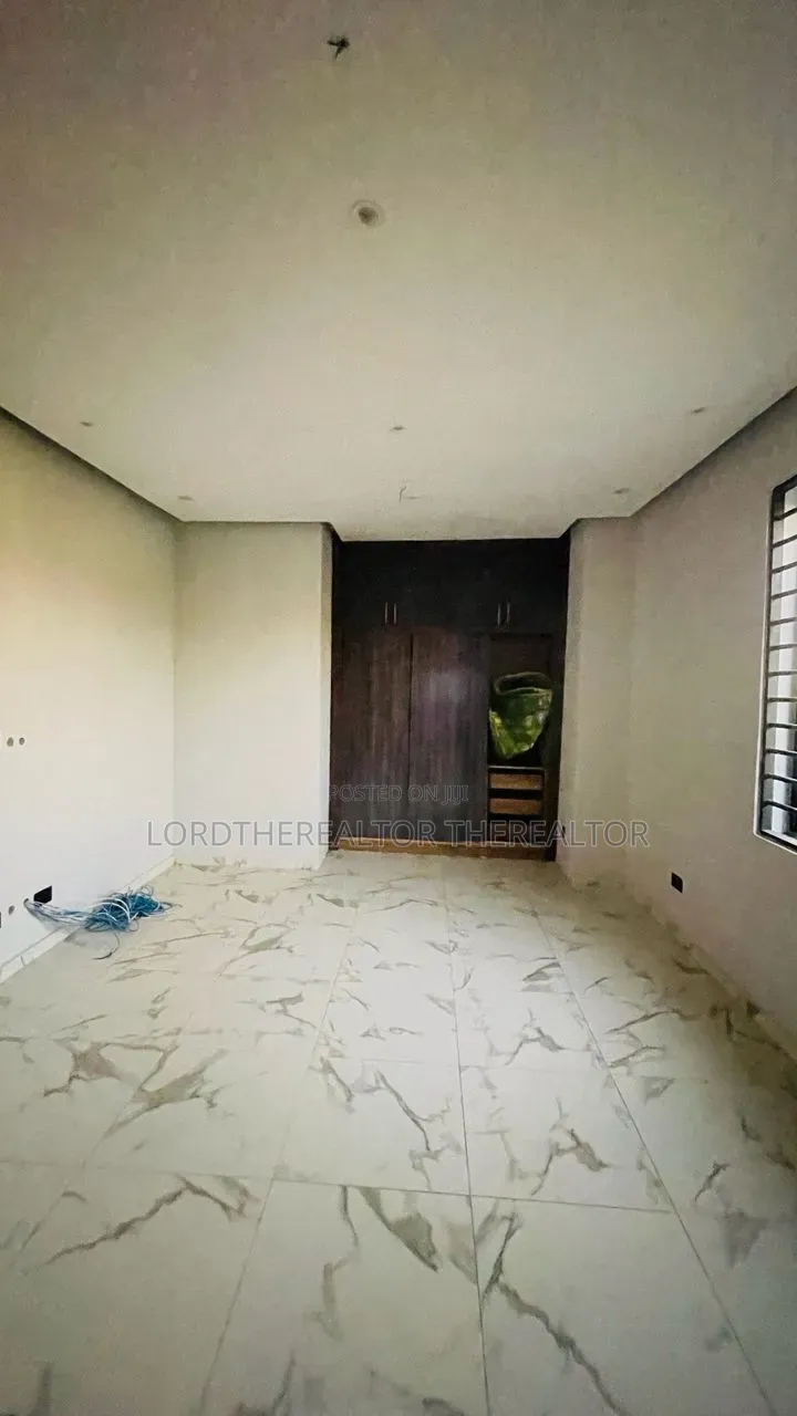 3bdrm House in Pokuase for sale
