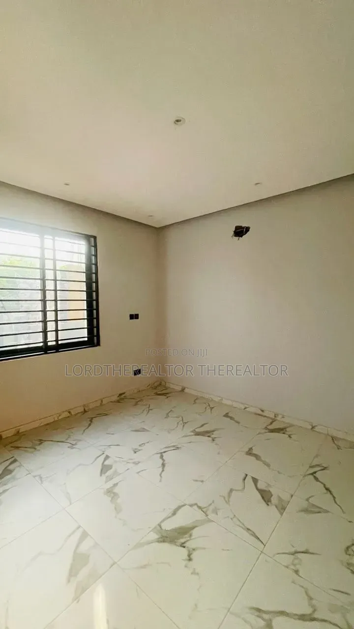 3bdrm House in Pokuase for sale