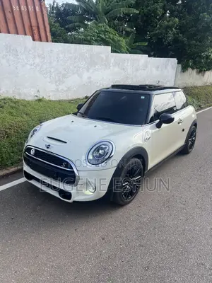 Mini Cooper 2017 Off white