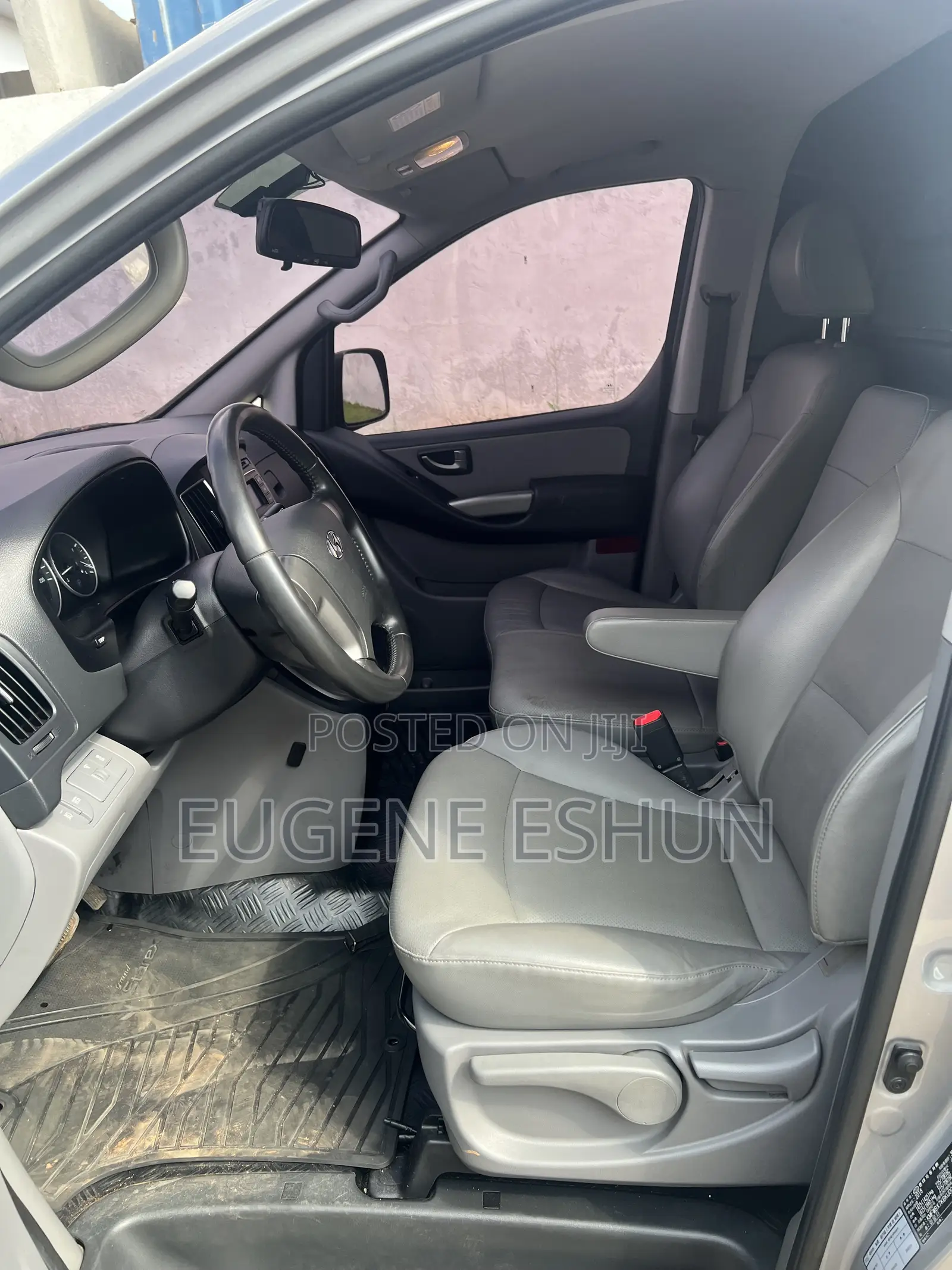 Hyundai H1 2019 Gray