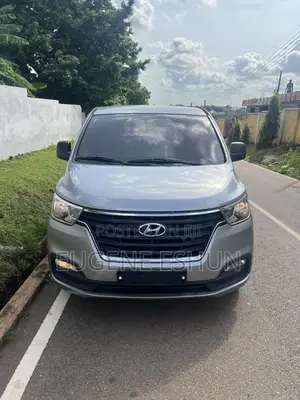 Hyundai H1 2019 Gray