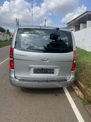 Hyundai H1 2019 Gray