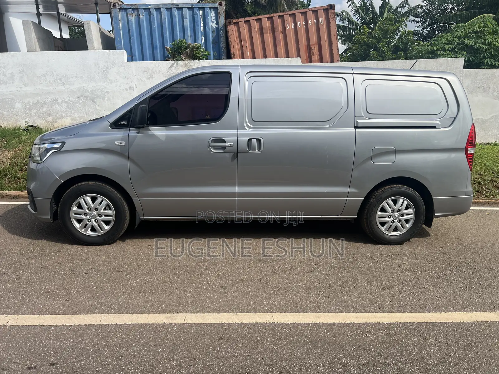 Hyundai H1 2019 Gray