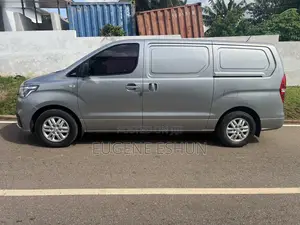 Hyundai H1 2019 Gray