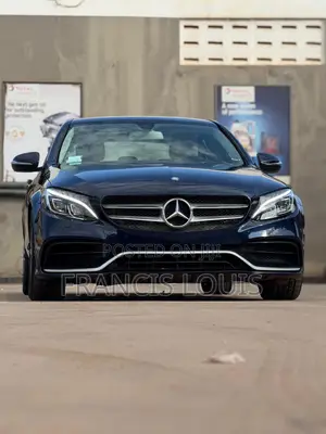 Mercedes-Benz C300 2017 Blue