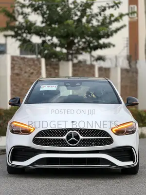 Mercedes-Benz C300 2023 White
