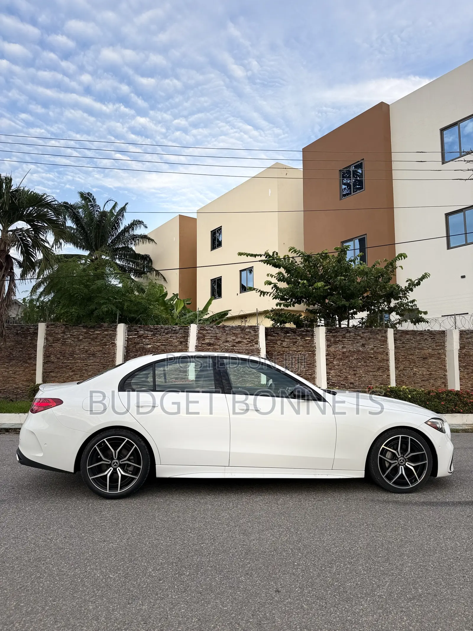 Mercedes-Benz C300 2023 White