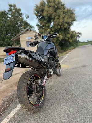 Yamaha 2023 Black